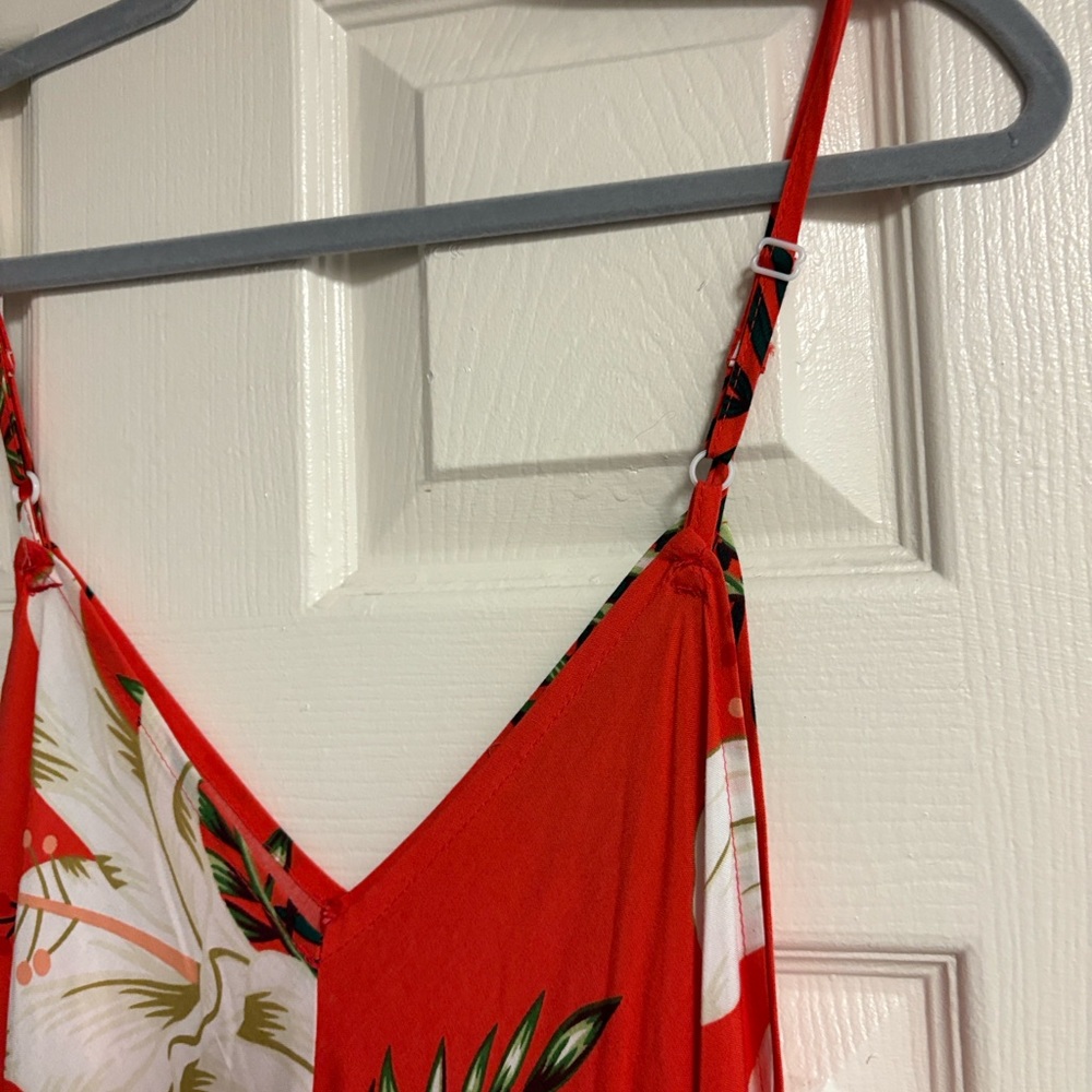 Hawaiian 🌺 Red Floral Maxi Dress, one size fits all. Adjustable straps! - Picture 9 of 10